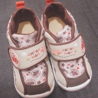 アンパンマン靴の画像