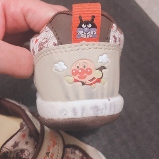 アンパンマン靴の画像