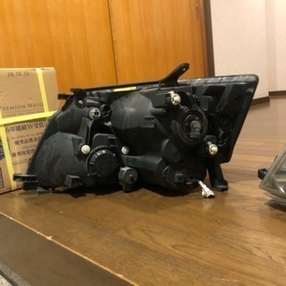 アルファード10系ヘッドライト