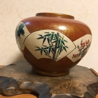 レトロ花瓶、松竹梅の画像
