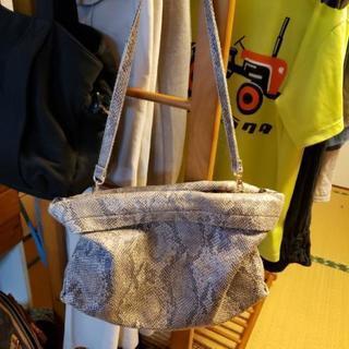 ショルダーバック