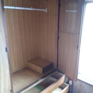 【無料で差し上げます】　大容量のタンス（クローゼット）の画像