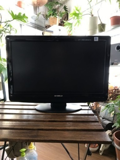 22型液晶テレビ