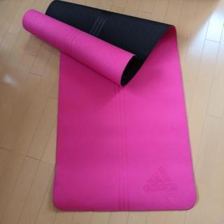 美品　アディダス　ヨガマットの画像