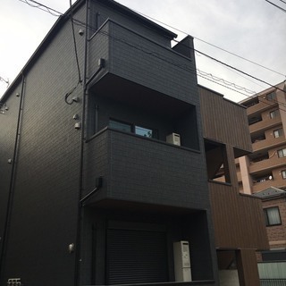 【新築完成】【デザイナーズハウス　【ネット無料】【敷金礼金0円】...