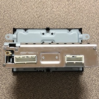 ルノー トゥインゴ ラジオチューナーの画像