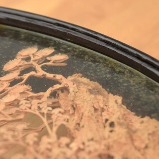 【あげます】中国の工芸品 軟木彫り ガラスケース入り ＜手渡し希望＞の画像