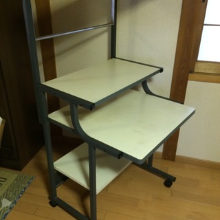 パソコンラック (古いです）の画像