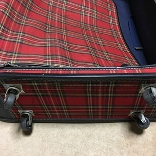 キャリーケース 旅行鞄の画像
