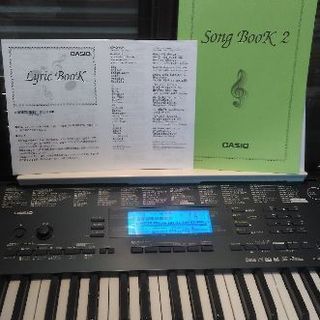 キーボード　CASIO LK-215