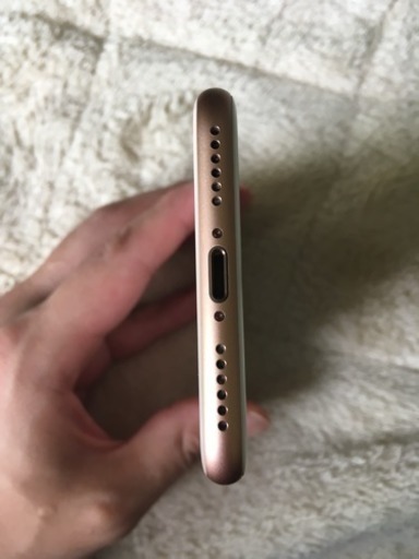 分割可能 iPhone8 64GB SIMフリー 元auキャリア 3