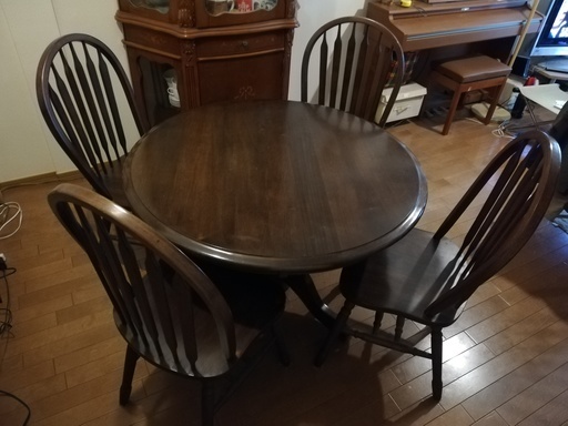 ダイニングテーブルセット　椅子４脚