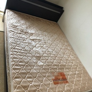 ダブルベッド 2年使用の画像