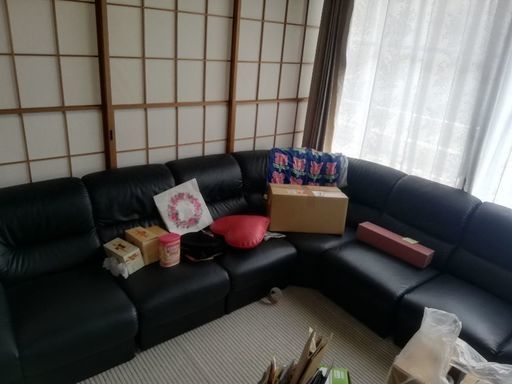 黒のソファー