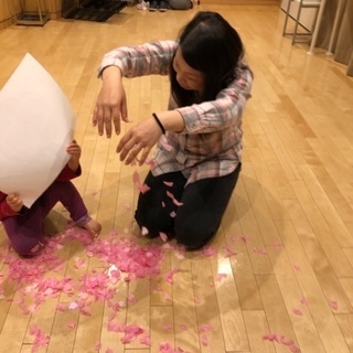 府中親子リトミックとリズムベビーマッサージ５月９日（木）の画像