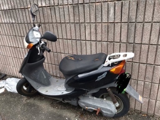 50ccのバイク、ずっと駐車場で置いてまんまですからサビ、汚れ、非常にダメージがあります