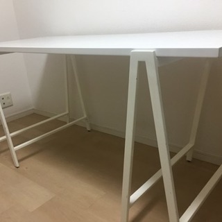 フランフランで買ったテーブルです。