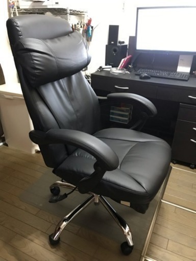 今年4月購入オットマンチェアー