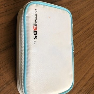 3DSLLピンク  ソフト5本他オマケ付！の画像