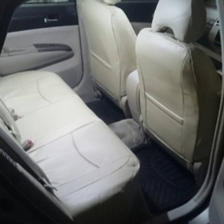 プリウスゴールドの画像