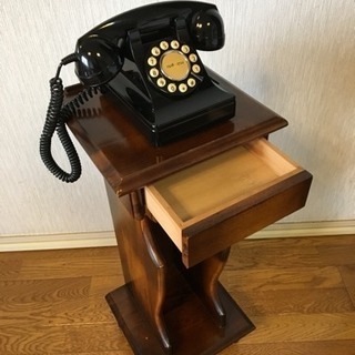 【差し上げます】電話台(中古)の画像