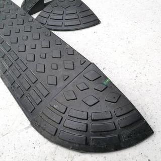 【再値下げ】ゴム製段差プレートセット　高さ9.5センチの画像