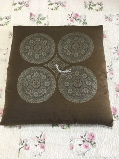 新品 座布団５枚組