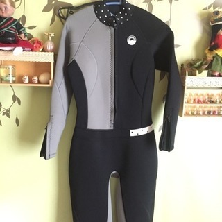ウェットスーツとシューズ