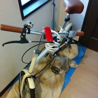 折りたたみ自転車の画像