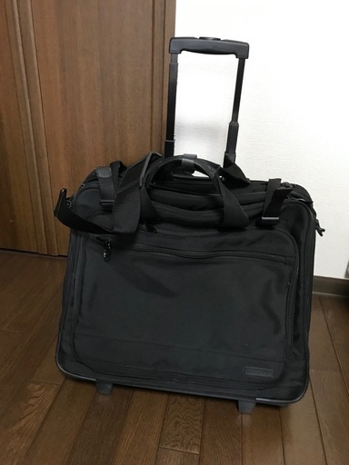 キャリーバッグ