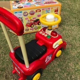 アンパンマン 6種類のおしゃべり ジャカジャカ消防車 元値6180円の画像