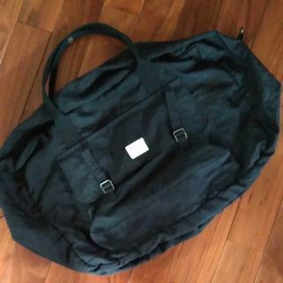 旅行バッグ