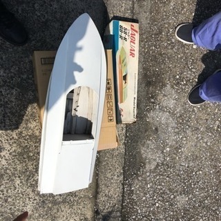 木製モーターボート ジャガーの画像