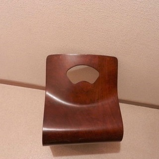 高級　木製　座椅子　湾曲　局面が美しい和室に似合う高級座椅子の画像