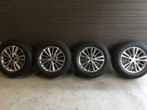 決まりました。クラウン純正ホイールタイヤ付き