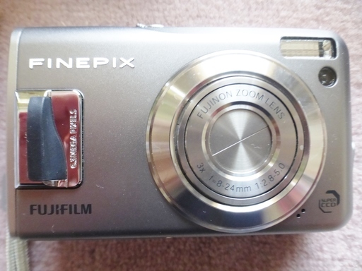 デジカメ●中古●FinePix F31fd