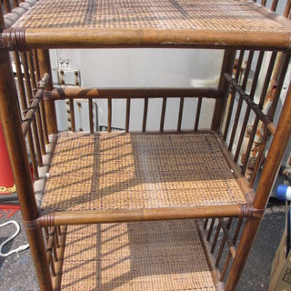 ☆地元のみ☆籐製　引き出し付き収納棚☆の画像