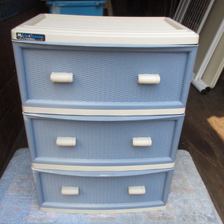 ☆無料☆地元のみ☆３段引き出し収納☆