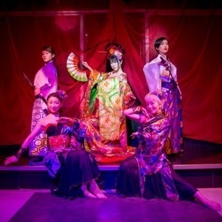 ショー   ダンサー  IMANIM