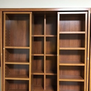 本棚×1、CD・漫画等収納×2の画像