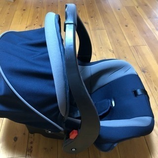 新生児用のベビーシートですの画像