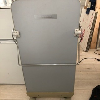 東芝 ズボンプレッサー