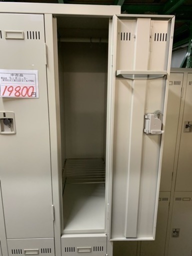 8人用ロッカー 南京錠ロックタイプ
