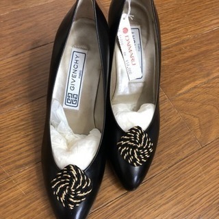新品ジバンシイ パンプス　お買い得！