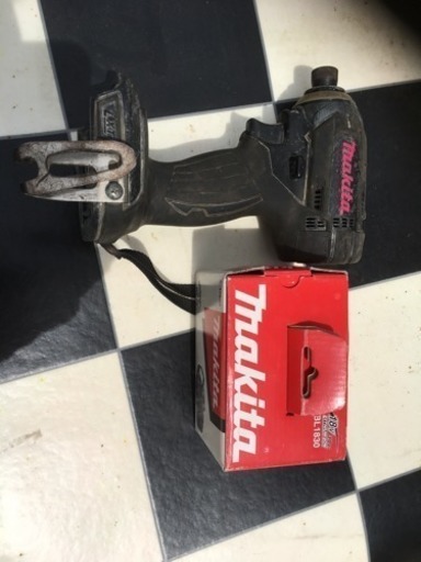 マキタ18Vインパクトドライバーと3A新品セット