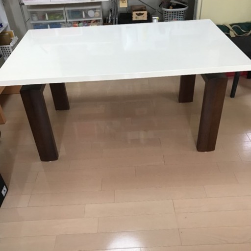 ダイニングテーブル