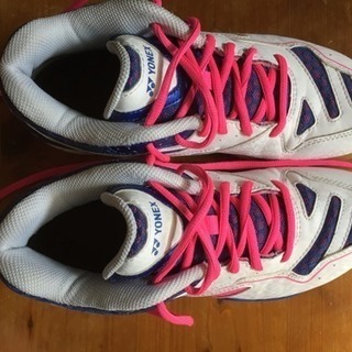 ヨネックスバドミントンシューズの画像