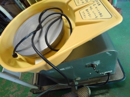 陶芸電動ろくろ　人気の趣味”陶芸”