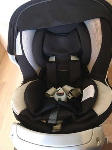 エールベベ  チャイルドシート  新生児  回転