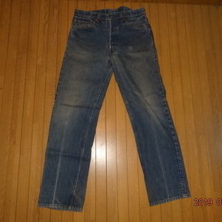 ジーンズ　リーバイス　中古　その１　無料